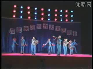 中老年表演《筷子舞》