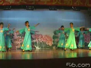 群舞《爱我中华》中老年