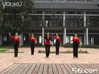 《嘻涮唰》中老年学跳广场健身舞