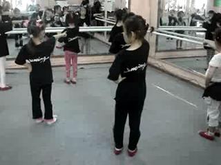 幼儿舞蹈课(格格)