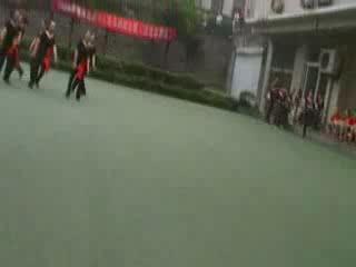 广场健身操舞(坐上火车去拉萨)q